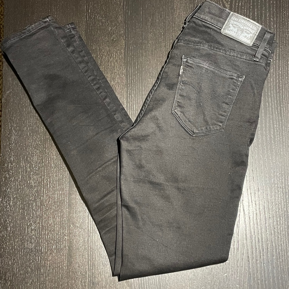 Levi’s 311 Shaping Skinny Jeans – Black – Size 28